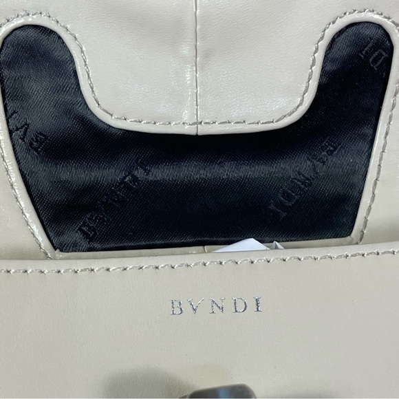 BVNDI Cream Leather Fanny Double Pack Bag - Picture 7 of 10
